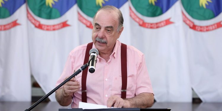 Prefeito de BH, Fuad Noman é extubado, apresenta melhoras em exames, mas segue na UTI