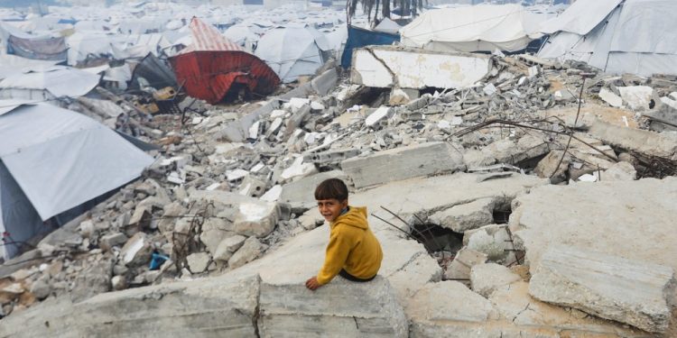 Netanyahu diz que não vai aprovar cessar-fogo enquanto Hamas não recuar de exigências de última hora; grupo diz respeitar acordo