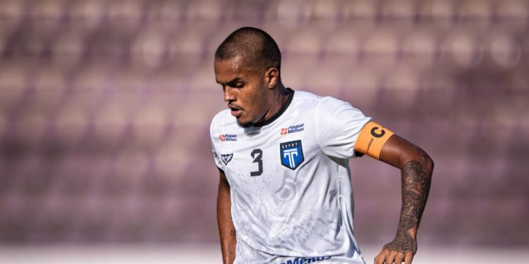 Marcação forte, bom cabeceio, passes precisos e visão de jogo: qualidades do zagueiro Rhuan Bahia, destaque na Copa São Paulo de Futebol Júnior