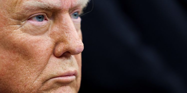 Cessar-fogo por um fio: Israel e Trump dão ultimato ao Hamas sobre reféns