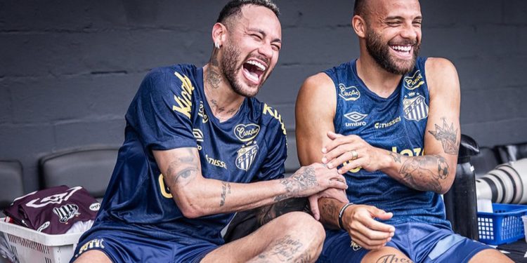 Nova era Neymar: astro reestreia pelo Santos “fininho”, com festa e de olho em maratona por Seleção