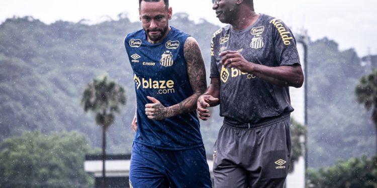 Neymar corneta estrutura do CT Rei Pelé, e Santos planeja retomar obras de modernização