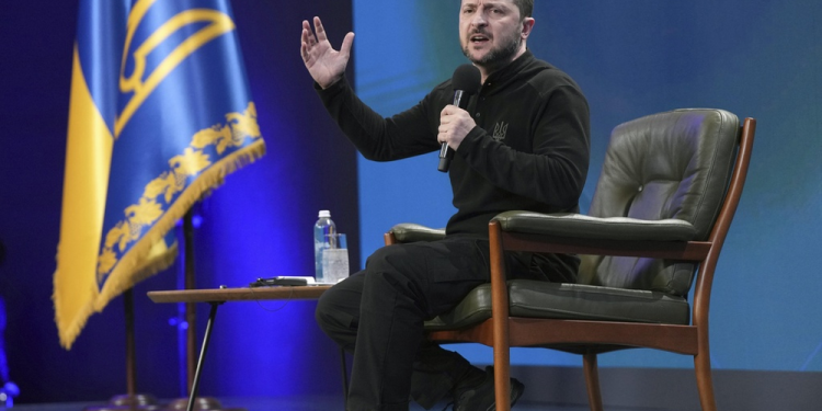 Zelensky diz estar disposto a deixar o cargo em troca de fim da guerra e de entrada da Ucrânia na Otan