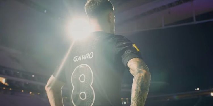 Garro admite que troca de número no Corinthians o desagradou, mas minimiza: “Cabe respeitar”