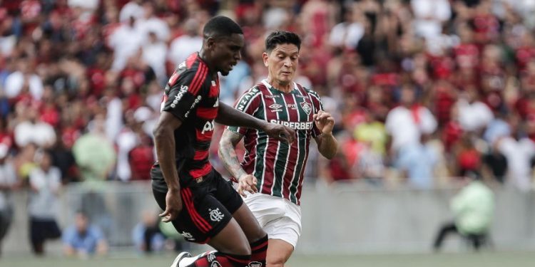 FPF divulga VAR de pênalti para o Palmeiras contra o São Paulo: “Calço na perna esquerda”