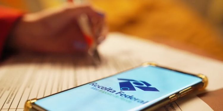 Receita Federal já recebeu mais de 100 mil declarações do IR no início do prazo