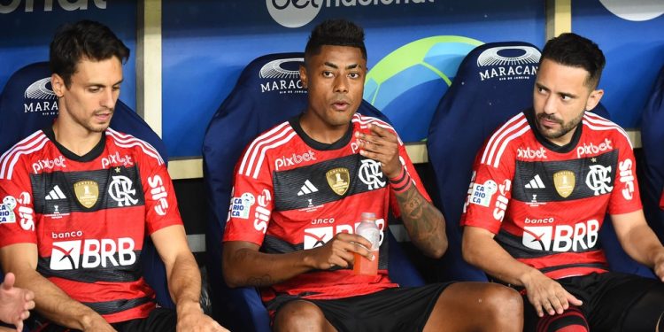 “Outro patamar”? Bruno Henrique vê Flamengo de 2025 acima do de 2019 por causa do banco; compare