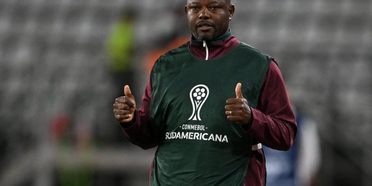 Análise: Marcão cumpre objetivo e evidencia sinais que novo técnico do Fluminense terá que melhorar