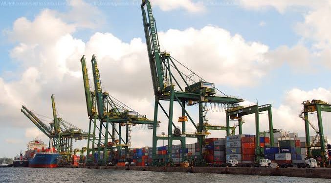 Após tarifas dos EUA, possível invasão de produtos chineses no Brasil preocupa indústria