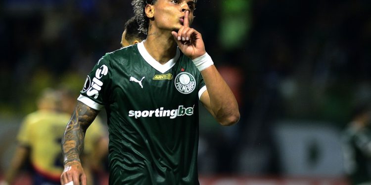 Ríos não está sozinho! Veja lista de jogadores que entraram em atrito com a torcida do Palmeiras