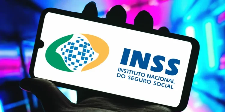 Fila do INSS chega a recorde de 2,7 milhões e gera custo de bilhões às contas públicas