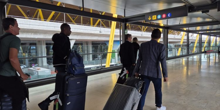 Dirigentes da CBF chegam a Madri para encontro com Carlo Ancelotti