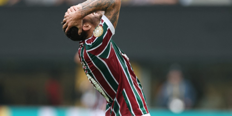 Fluminense domina o jogo, mas perde chances e fica no empate com o Borussia Dortmund