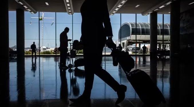 Governo federal gastou R$ 3,5 bi em viagens sob sigilo para servidores desde 2014