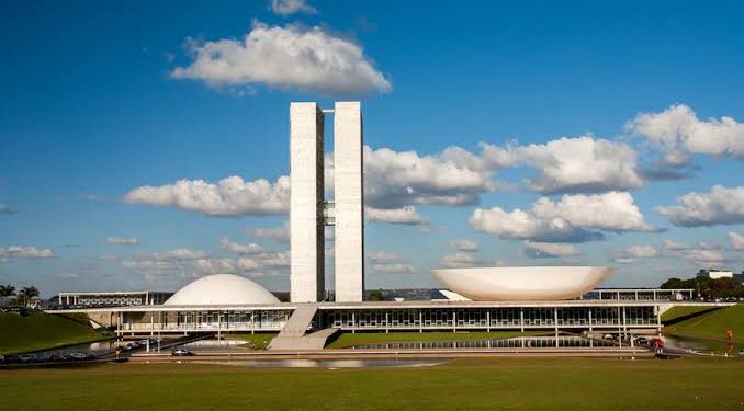 Governo Lula não pagou emendas de 347 parlamentares até votação de projeto do IOF