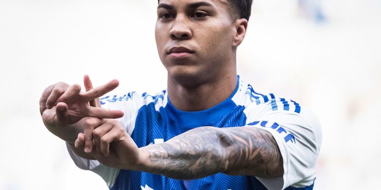 Adriano, Fred, Romário… pelo Cruzeiro, Kaio Jorge supera números de 80% dos artilheiros do Brasileiro