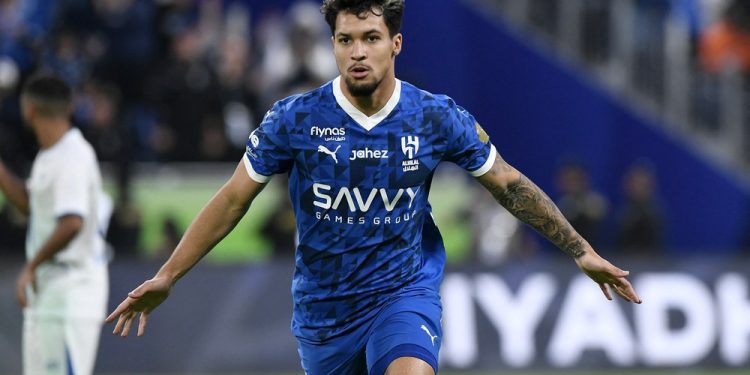 São Paulo faz consulta por Marcos Leonardo