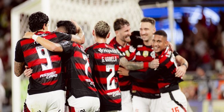 Análise: ambição ofensiva do Flamengo impressiona em jogo perfeito contra o Vitória