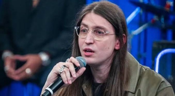 Projeto contra adultização nas redes tem trecho sobre controle parental; entenda