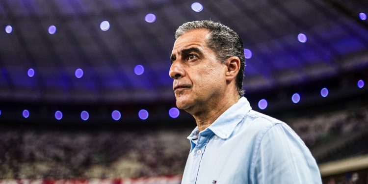 Renato Paiva reencontra Botafogo após saída na Copa do Mundo de Clubes