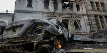 Rússia bombardeia Ucrânia com mais de 400 mísseis e drones; 7 morrem, incluindo crianças