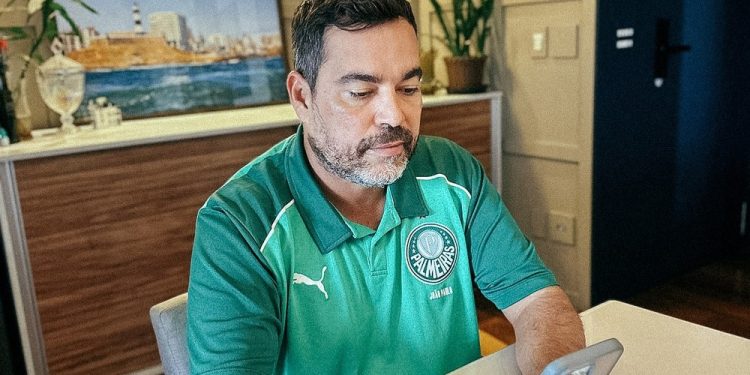 Diretor do Palmeiras se manifesta sobre punições no sub-17: “Valores coletivos acima dos individuais”