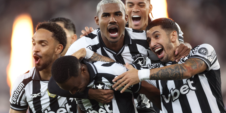Análise: Botafogo faz jogo para vencer Bahia, mas alerta sobre instabilidade tem que ficar ligado