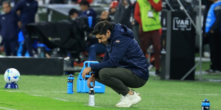 Palmeiras sofre pior derrota em 30 anos na Libertadores e precisa de virada inédita para ir à final