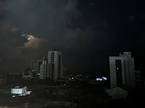 Apagão durante a madrugada é registrado em ao menos 24 estados e no DF