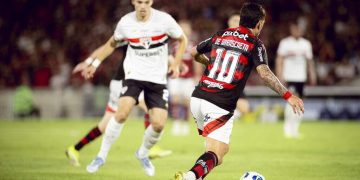 Flamengo encara o São Paulo na Vila Belmiro e pode dormir líder